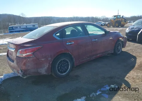 2015 Nissan Altima 2.5/2.5 S/2.5 Sl/2.5 Sv z USA, uszkodzony, nr VIN 1N4AL3AP7FC284703